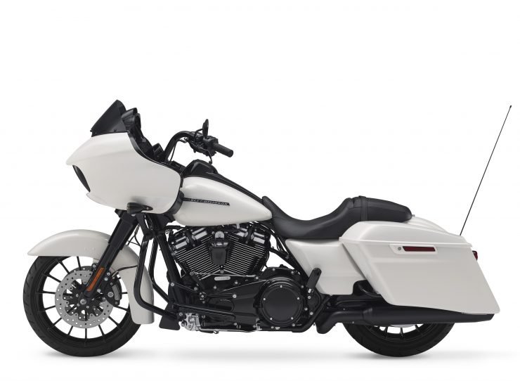 HARLEY-DAVIDSON ROAD GLIDE