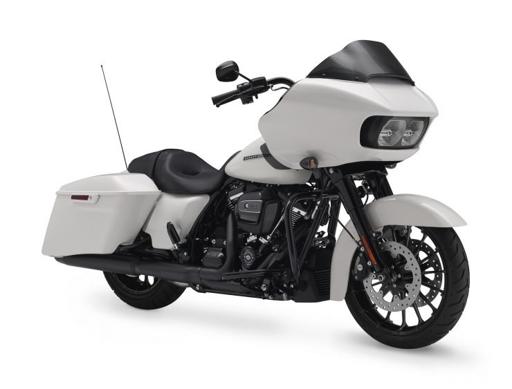 HARLEY-DAVIDSON ROAD GLIDE