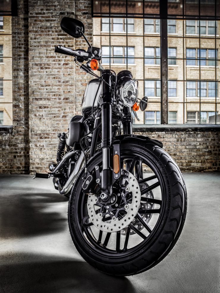HARLEY-DAVIDSON SPORTSTER 1200 ROADSTER