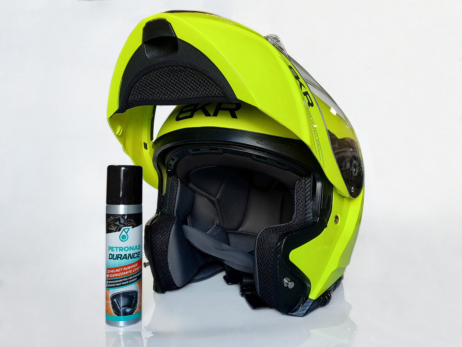 Casco pulito e igienizzato come in MotoGP - Motospia